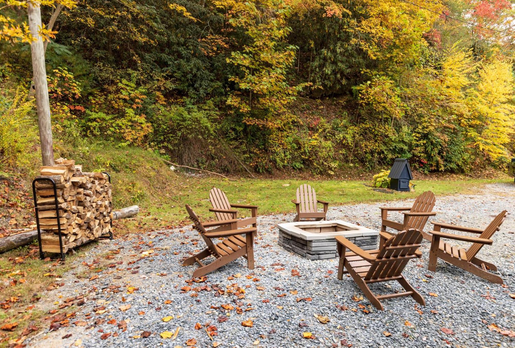 Big Blue Cabins Bryson City Exterior photo