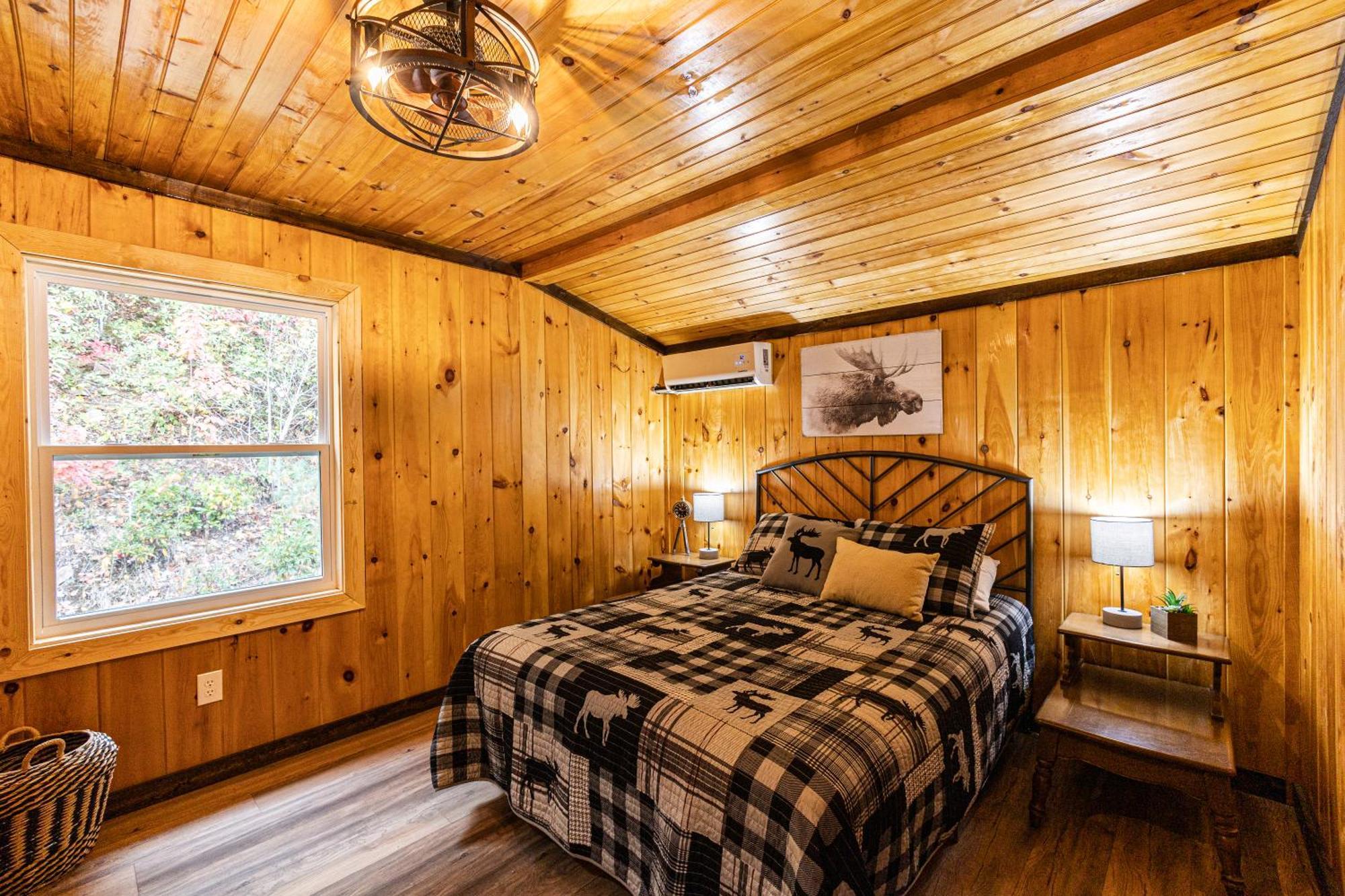 Big Blue Cabins Bryson City Exterior photo